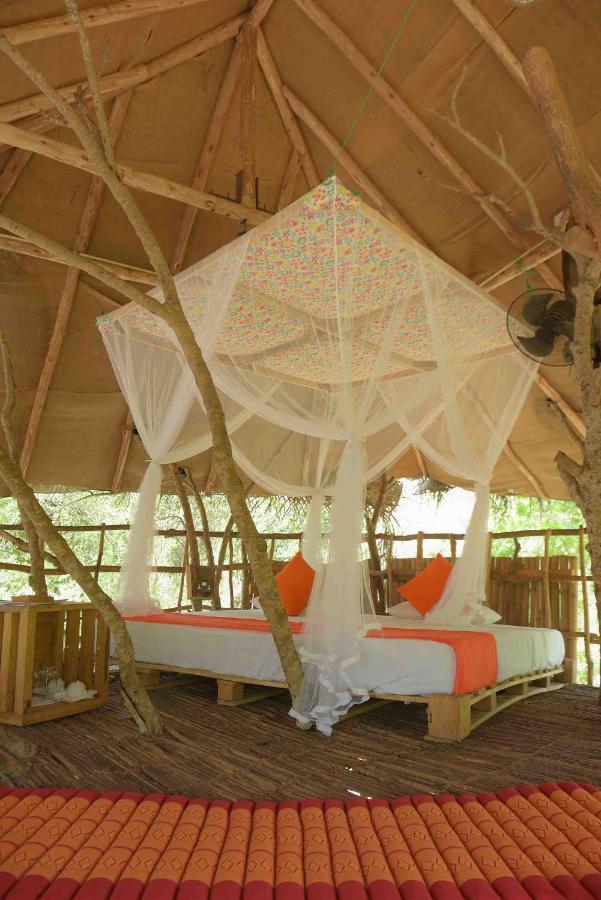 The Saraii Tree Lodge Tissamaharama Buitenkant foto
